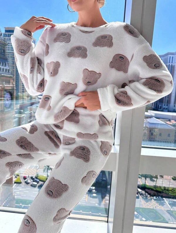 Plush pajama set with near faces 