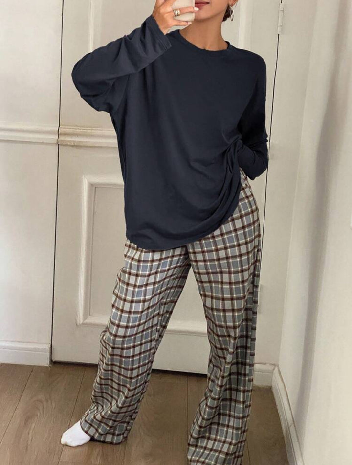 2 Piece Plaid Pants and Solid Top Pajama Lounge Set